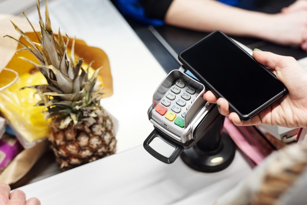 Erro ao comprar um imóvel: Não avaliar a acessibilidade para pessoas com deficiência.